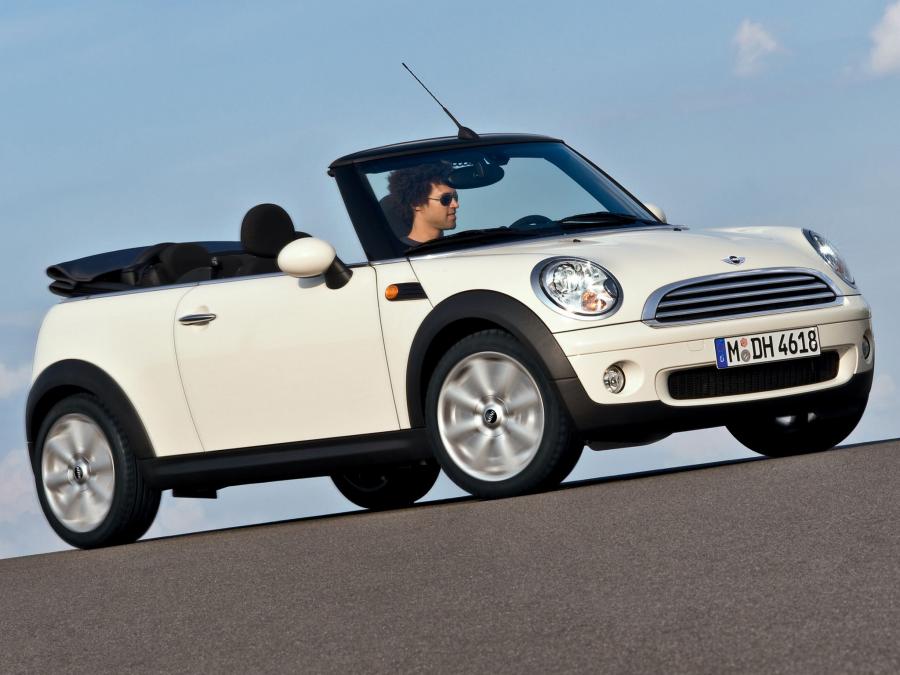  Mini Cooper Cabrio 2009 года  (фото 16 из 17)